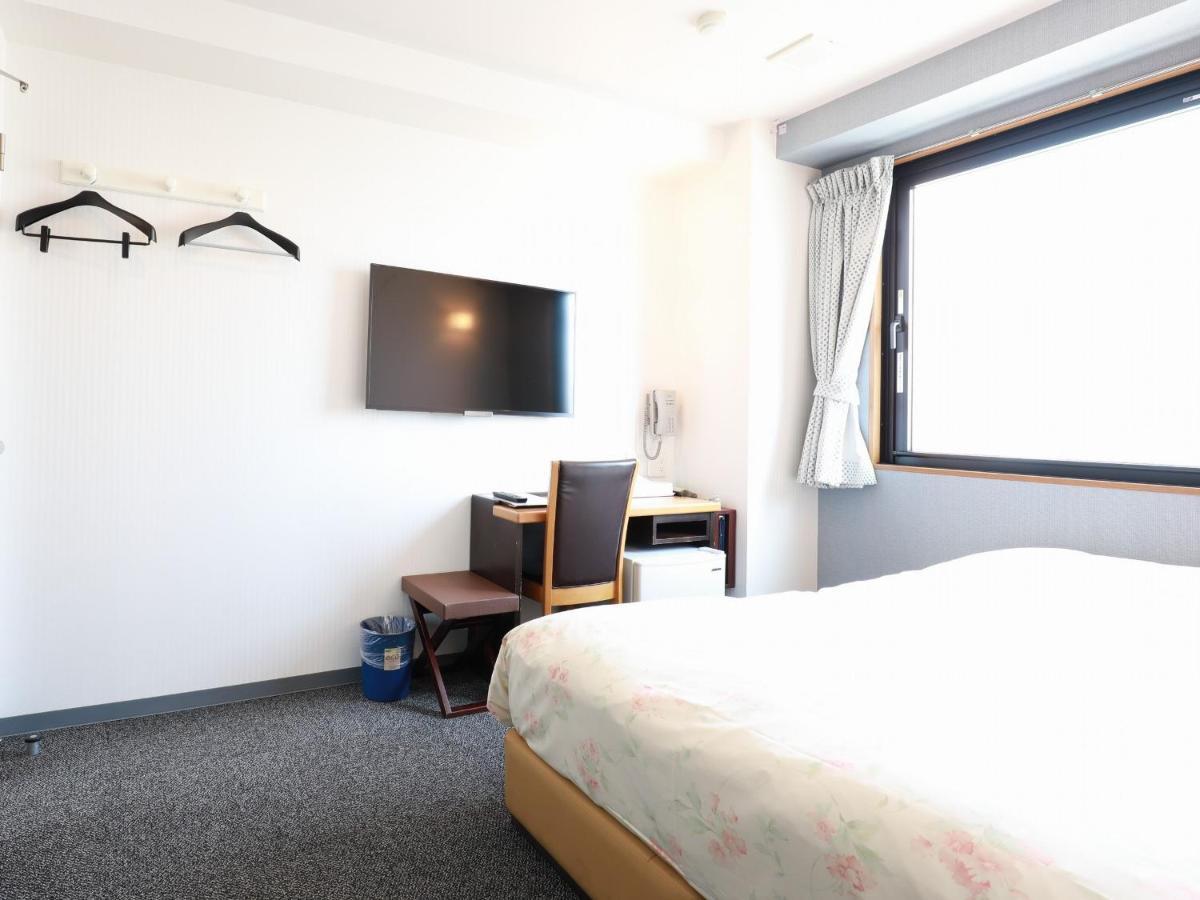 Toyama Town Hotel Экстерьер фото